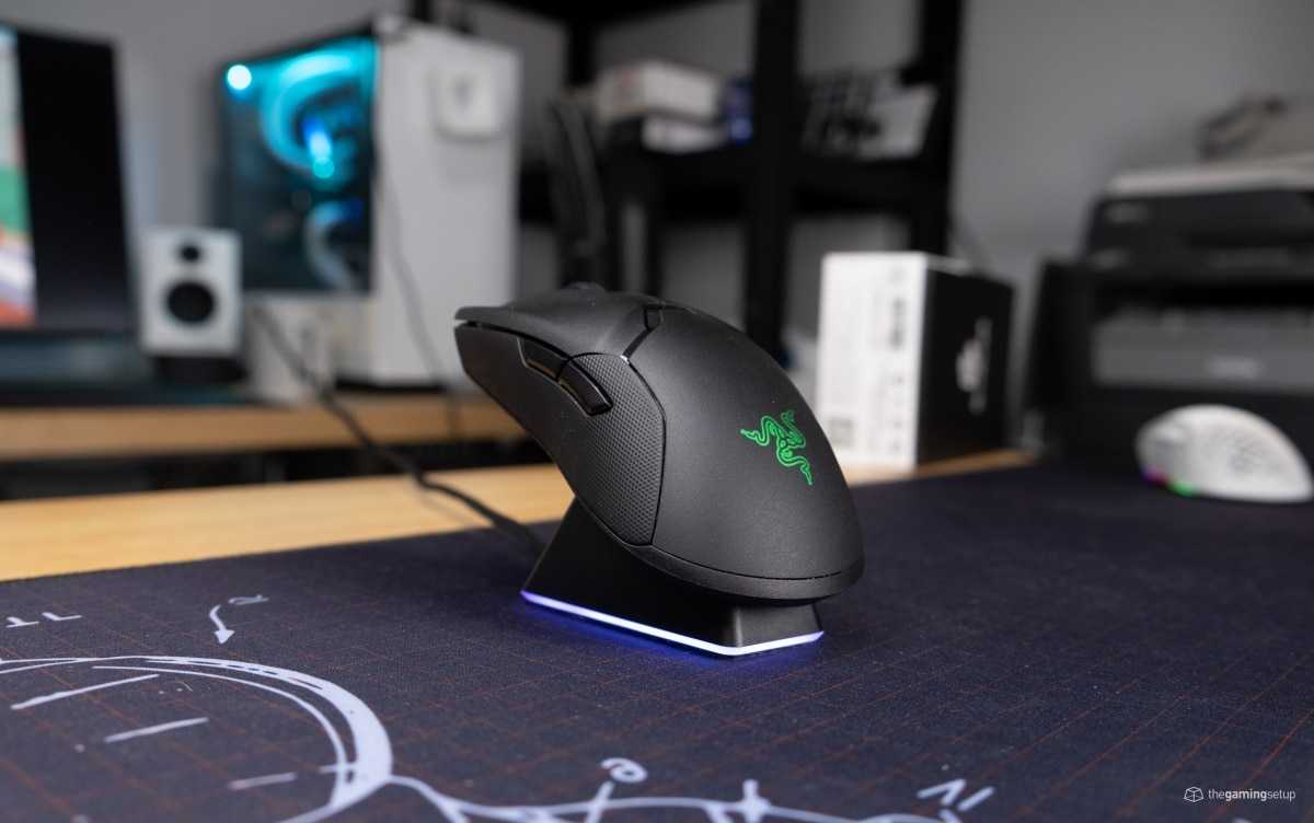 Razer viper ultimate v2. Razer Viper Ultimate v2 with Dock Station. Razer Viper Ultimate Wireless Israel. Viper Ultimate v2. Razer Viper Ultimate про игроки.