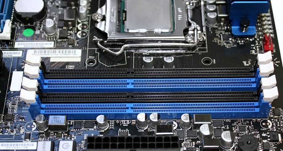 A quick look at intel's dz77ga-70k motherboard - the tech report
